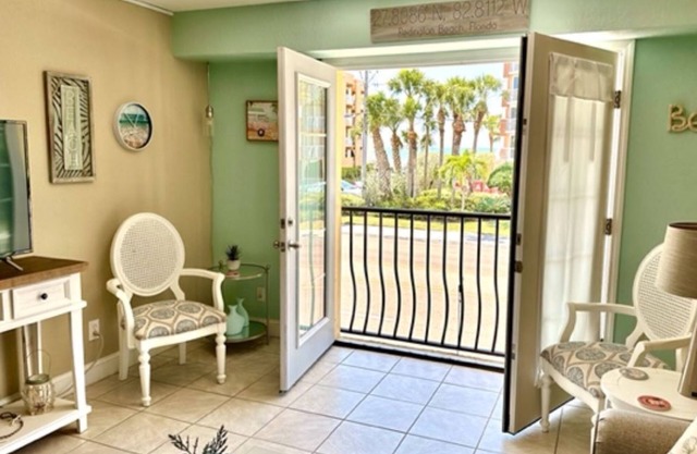 Unit #216 Minutes to the beach! So cute & spacious w/peek a boo view of Gulf!