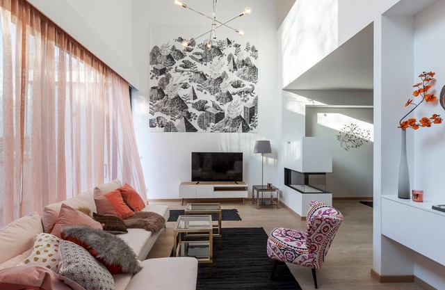 Unit 4 - Spacious Smart Home Triplex Private Garden & Parking