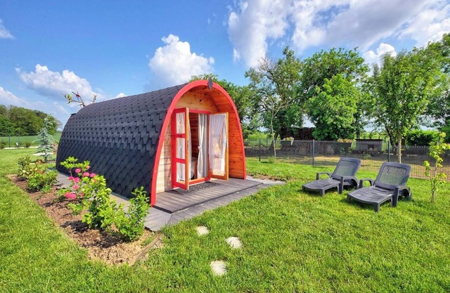 Unusual accommodation near troglodyte towns and the châteaux of the Loire Valley