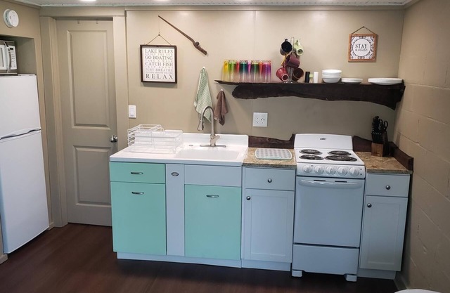 Updated 2-Bedroom Cabin on Bull Shoals Lake