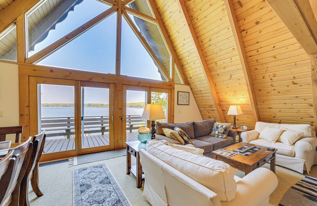 Upper Peninsula Lakefront A-Frame Cabin w/Dock