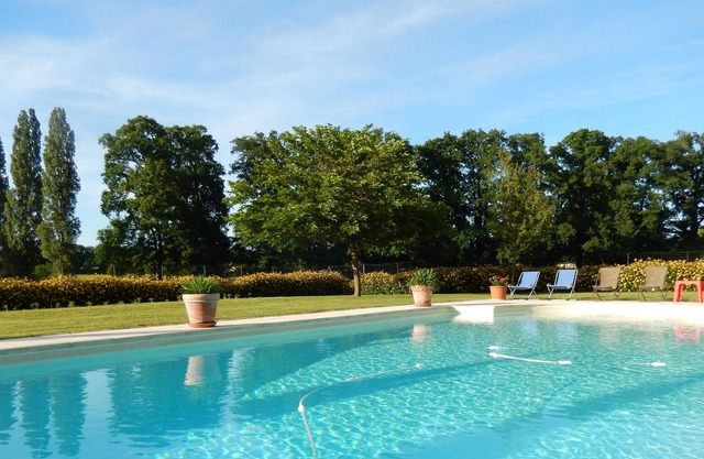 Upscale cottage in Sarthe, swimming pool, ("5 Epis" Gîtes de France) 8 people