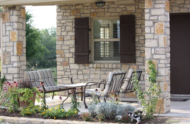 Upscale Living Quarters For 2, In A Stone Barn On A Horse Ranch, King Bed,