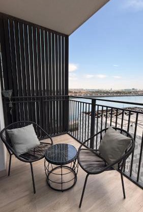 Upscale Studio In Yas Island