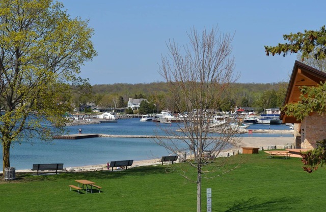 Upscale Water View Condo in Downtown Sister Bay! Walk to everything!