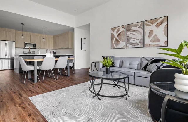 Upstay Newly Renovated Apartment near SoCo