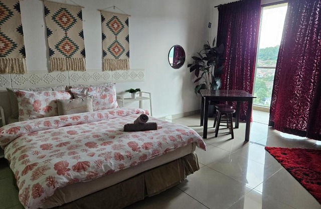 Urban 360 Queen Studio, Ritzqe Homestay