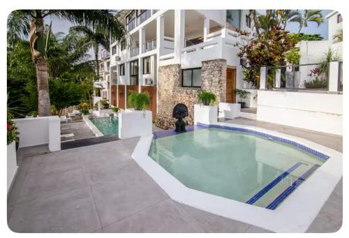 Urban Boutique Hotel