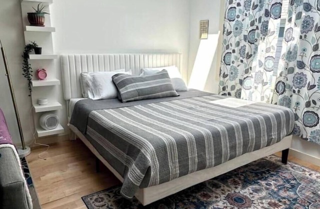 Urban Luxury Loft: Parking+72”TV