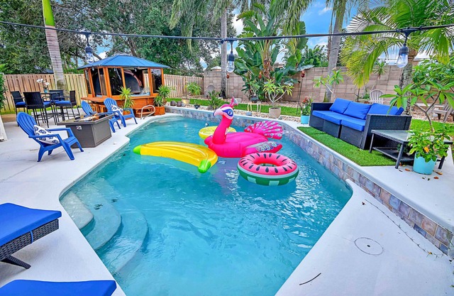 Urban Oasis w/Hot Tub, HEATED POOL and Private Movie Theater by RedAwning