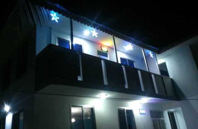 Uroa White House Inn