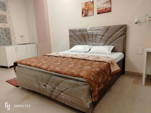 V1 Homestay