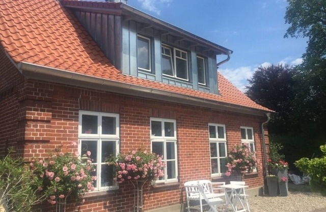 Vacation apartment/apartment for 2 guests with 75m² in Fehmarn OT Dänschendorf (128887)