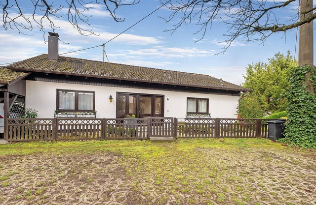 Vacation apartment 'Elversberg' living in the countryside with a cozy terrace - WLAN available