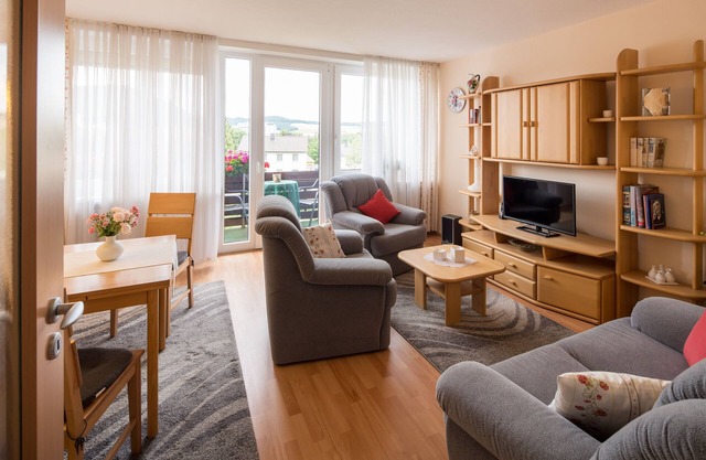 Vacation apartment Rose - Guesthouse Nöchel