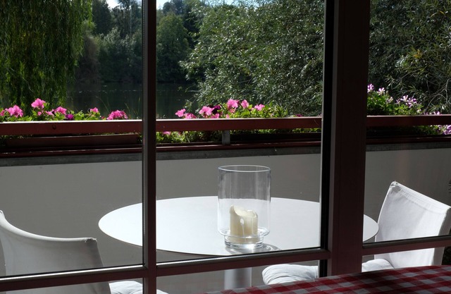 Vacation apartment directly on the Weissensberger Weiher near Lindau