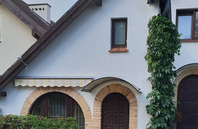 Vacation apartment near EFH 130€/T/bis4P