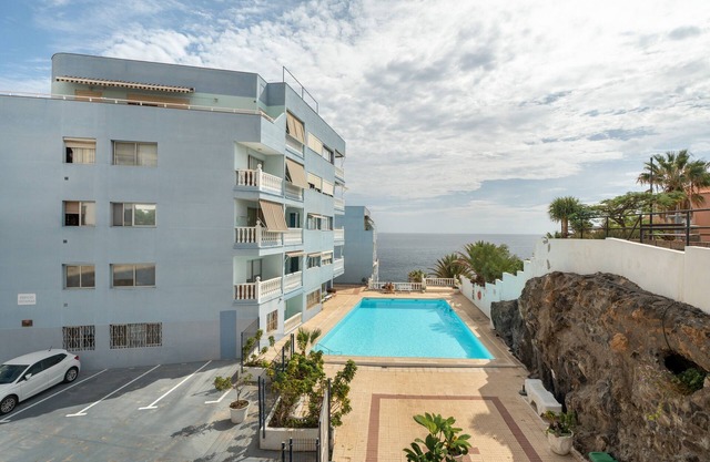 Vacation Apartment 'Paseo Maritimo Vistamar' with Sea View, Shared Pool and Wi-Fi