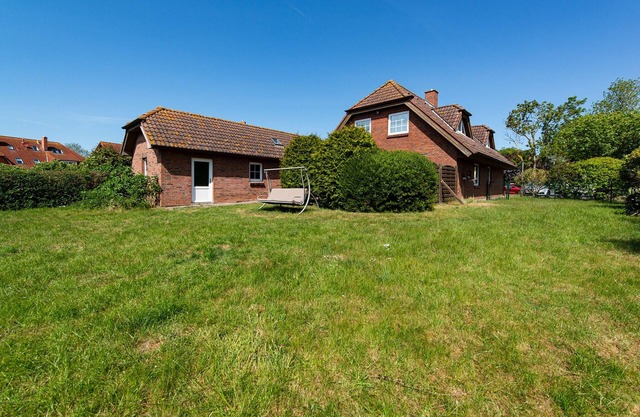 Vacation apartment/apartment for 4 guests with 75m² in Fehmarn OT Staberdorf (294300)