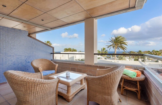 Vacation 'Dolce Vita Esquinzo' with Sea View, Shared Pool and Wi-Fi