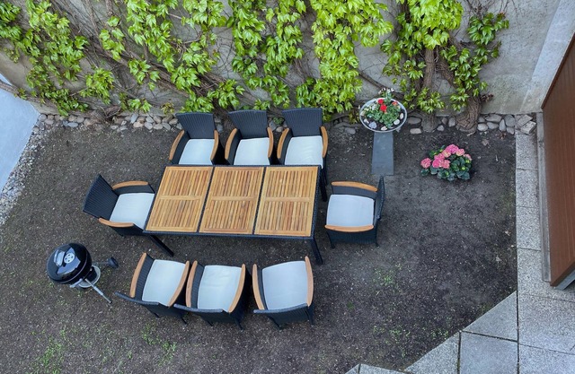 Vacation domicile - Comfortable vacation apartment OG1 for 1-5 pers. Central. Terrace.