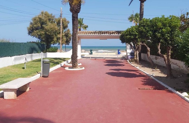 Vacation apartment directly on the Mediterranean