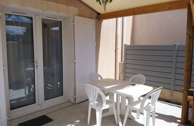Vacation home 5 minutes from the sea by car between Sete and Montpellier.