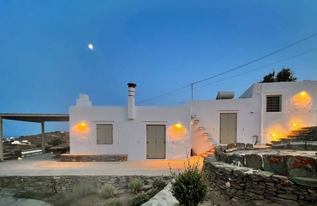 Vacation Home "Black Tower Villa" with Sea View, 2 Private Terraces & Wi-Fi