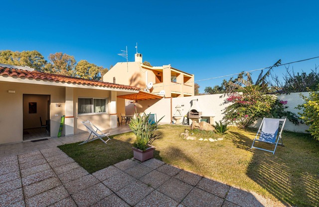 Vacation Home 'Ibiscus Rosa 2" with Mountain View, Terrace & A/C