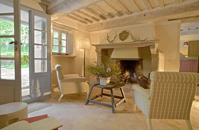 Vacation Home in Vivo D'orcia with 3 bedrooms sleeps 5
