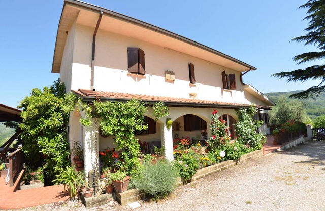 Vacation Home in Nievole with 2 bedrooms sleeps 4