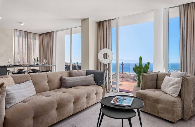 Vacation Home 'Karat Sand' with Sea View, Wi-Fi and Air Conditioning