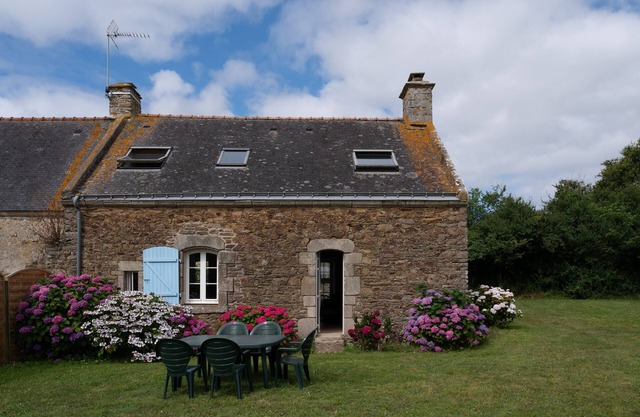 Vacation Home "Le Cosquer Sur Zur" with Private Terrace & Private Garden