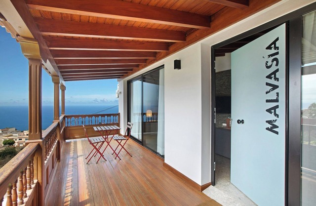 Vacation Home 'Linaje del Pago Malvasia' with Sea View, Pool, Private Balcony & Wi-Fi
