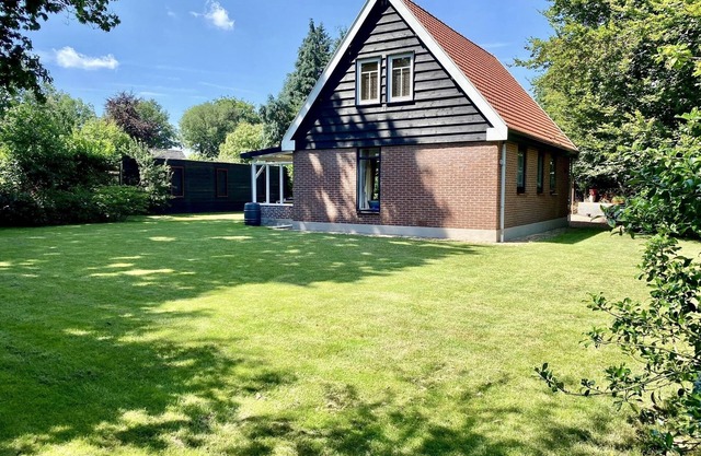 Vacation home with 1000 m garden, 2 bathrooms, surrounded by forests and nature!