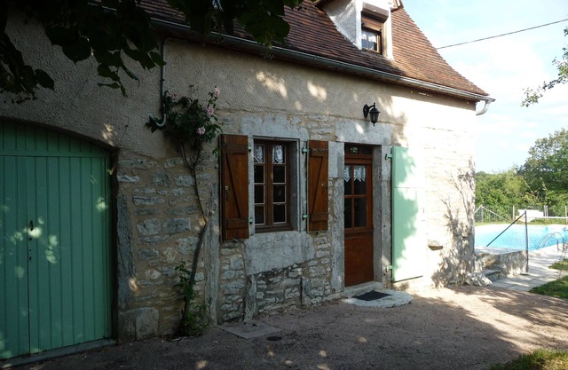 Vacation home with swimming pool in the Causses du Quercy nature park