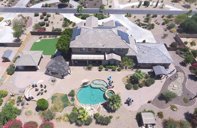 Vacation Oasis- Near Sports Complexes & Amenities