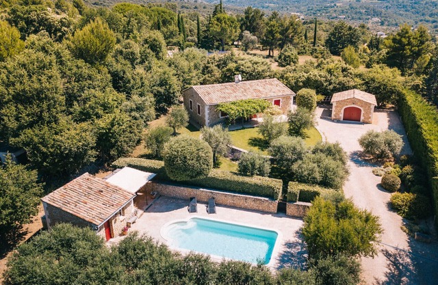 Vacation rental house with pool LIOUX LS2-92
