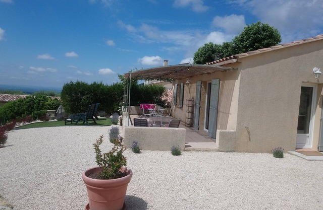 Vaucluse- Pied du Ventoux- Le Barroux- Gravel house