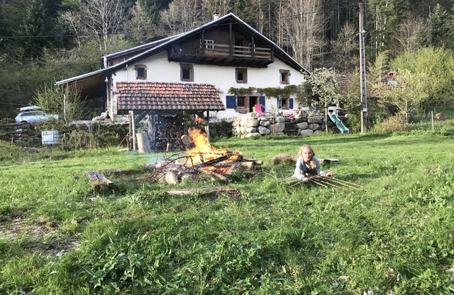 Very spacious farmhouse completely free located large sunny terrace, sauna and stream