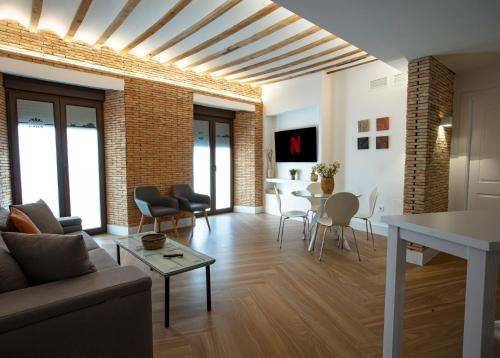 VELALMA-CERON Edificio exclusivo de apartamentos turisticos en Centro histórico-JAEN