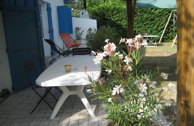 Vendays Montalivet - pretty villa in the pines 800 m south beach - quiet