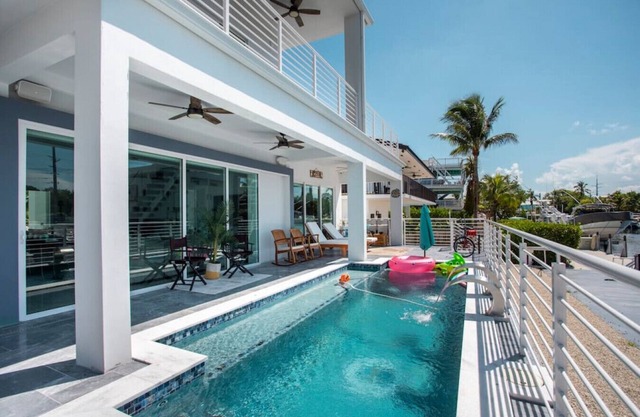 Venetian Shores Islamorada New Home w/dock & pool