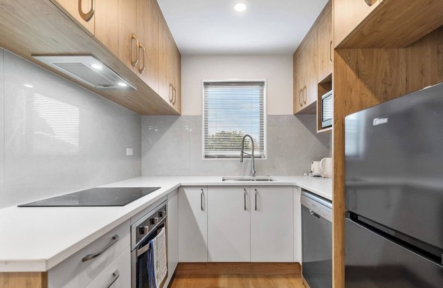 Ventura Escape Townhouse with Parking and Patio