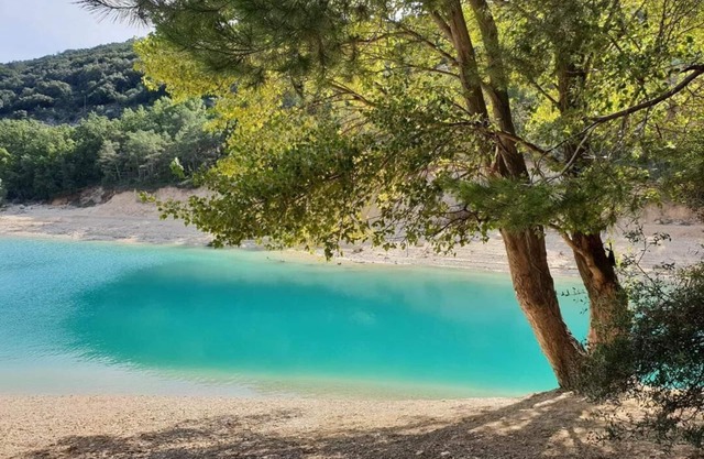 Verdon, Maisonette with private heated Jacuzzi/Capacity 5 people