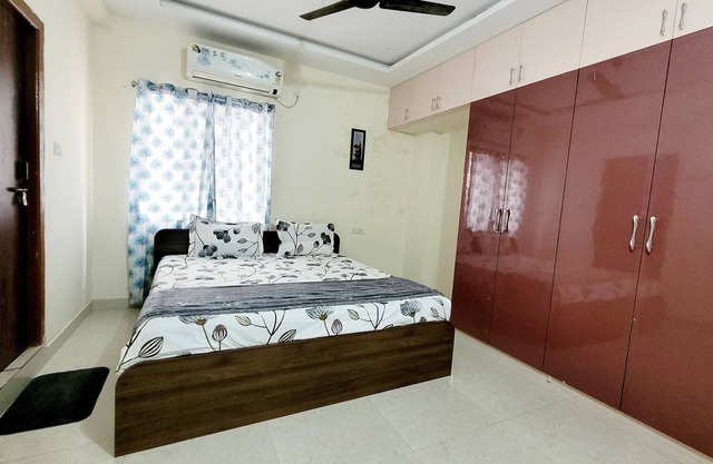 Verizon stays premium 2bhk apartment near JNTU Metro