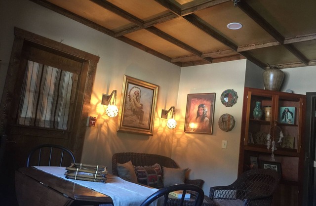 Vermilion Park Inn, #1 Indian Rock Efficiency Apartment - 2 night min stay