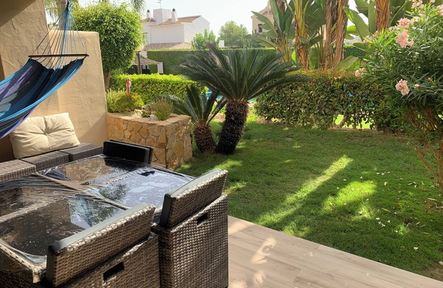 Very nice house with terrace and pool