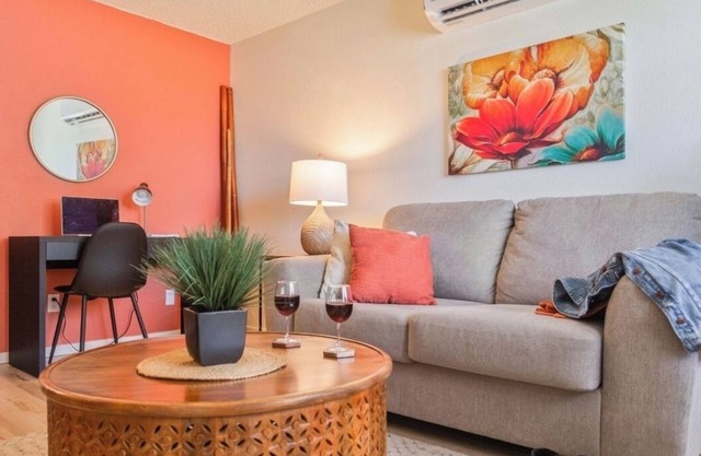 Very Quiet-2 BR w/KING-Full Kitchen-6 Min to Kadlec. Hanford/PNNL 6 miles