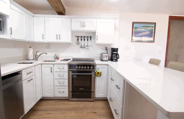 Very spacious, two bedroom apartment in the historic town of St George's.